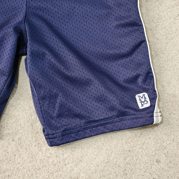 Blue carter's mesh shorts Size 7 - Picture 2 of 11